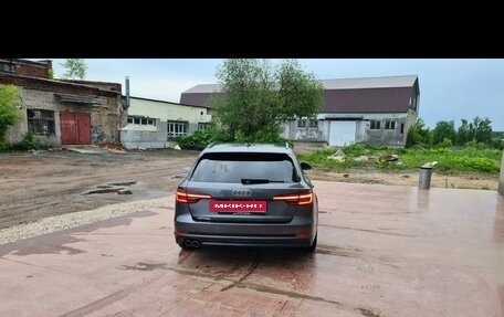 Audi A4, 2018 год, 2 800 000 рублей, 4 фотография