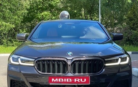 BMW 5 серия, 2022 год, 5 970 000 рублей, 1 фотография