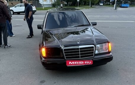 Mercedes-Benz E-Класс, 1993 год, 249 999 рублей, 7 фотография