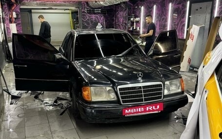 Mercedes-Benz E-Класс, 1993 год, 249 999 рублей, 9 фотография