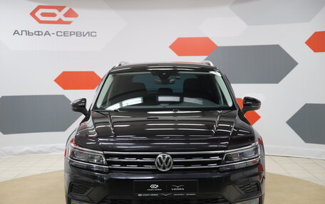 Volkswagen Tiguan II, 2020 год, 2 990 000 рублей, 2 фотография