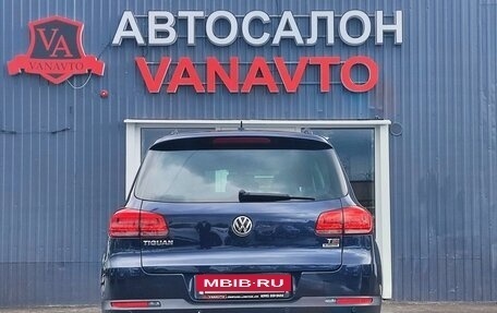 Volkswagen Tiguan I, 2016 год, 2 250 000 рублей, 6 фотография