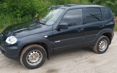 Chevrolet Niva I рестайлинг, 2013 год, 490 000 рублей, 3 фотография