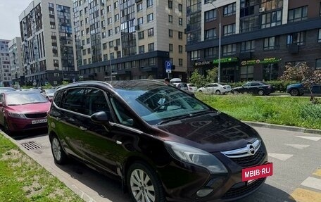 Opel Zafira C рестайлинг, 2012 год, 1 050 000 рублей, 6 фотография