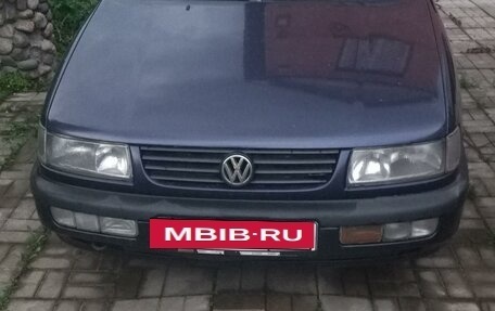 Volkswagen Passat B4, 1994 год, 239 000 рублей, 2 фотография