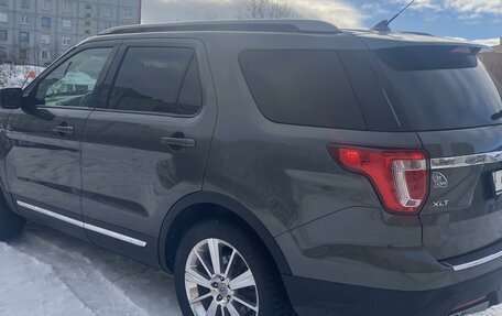 Ford Explorer VI, 2018 год, 2 600 000 рублей, 5 фотография