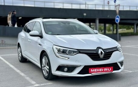 Renault Megane IV, 2018 год, 1 500 000 рублей, 2 фотография