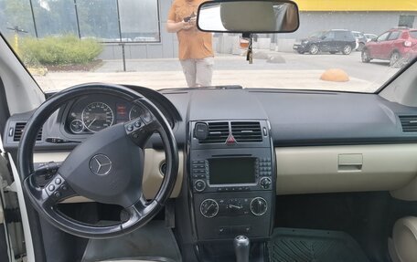 Mercedes-Benz A-Класс, 2011 год, 720 000 рублей, 6 фотография