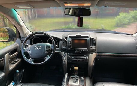 Toyota Land Cruiser 200, 2011 год, 3 550 000 рублей, 10 фотография