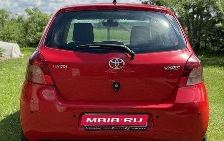 Toyota Yaris III рестайлинг, 2007 год, 565 000 рублей, 4 фотография