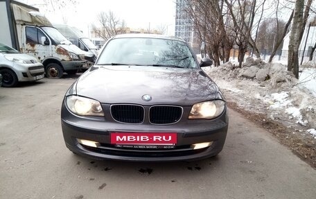 BMW 1 серия, 2008 год, 960 000 рублей, 2 фотография