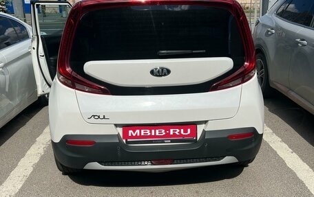 KIA Soul III, 2019 год, 2 400 000 рублей, 2 фотография