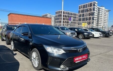 Toyota Camry, 2017 год, 2 499 000 рублей, 3 фотография