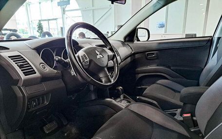 Mitsubishi Outlander III рестайлинг 3, 2011 год, 1 512 900 рублей, 16 фотография