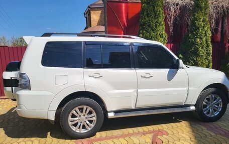 Mitsubishi Pajero IV, 2014 год, 2 330 000 рублей, 3 фотография