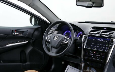 Toyota Camry, 2016 год, 1 899 000 рублей, 10 фотография