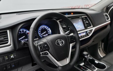 Toyota Highlander III, 2014 год, 2 699 000 рублей, 17 фотография