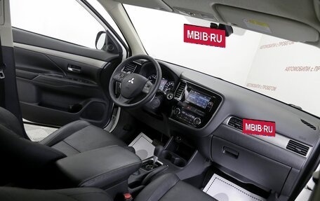 Mitsubishi Outlander III рестайлинг 3, 2012 год, 1 199 000 рублей, 8 фотография