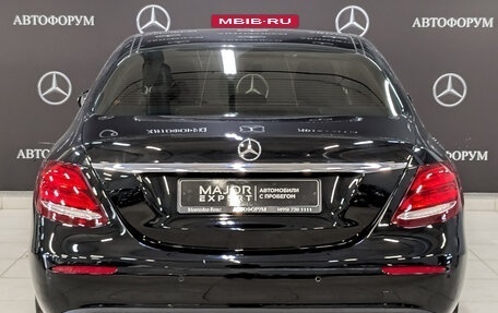 Mercedes-Benz E-Класс, 2018 год, 2 100 000 рублей, 6 фотография