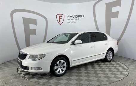 Skoda Superb III рестайлинг, 2012 год, 1 120 000 рублей, 1 фотография