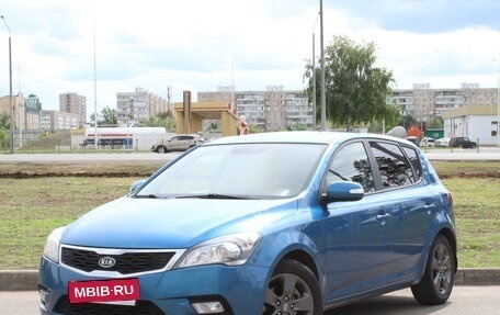 KIA cee'd I рестайлинг, 2011 год, 850 000 рублей, 1 фотография