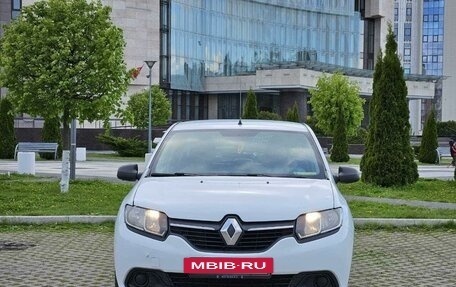 Renault Logan II, 2018 год, 610 000 рублей, 2 фотография