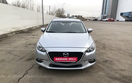 Mazda 3, 2018 год, 1 900 000 рублей, 2 фотография