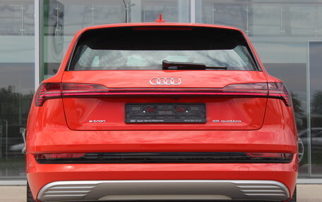 Audi e-tron I, 2021 год, 9 000 000 рублей, 7 фотография