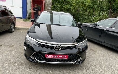 Toyota Camry, 2017 год, 2 450 000 рублей, 1 фотография