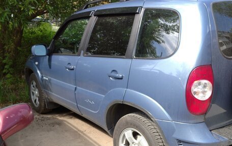 Chevrolet Niva I рестайлинг, 2011 год, 570 000 рублей, 3 фотография