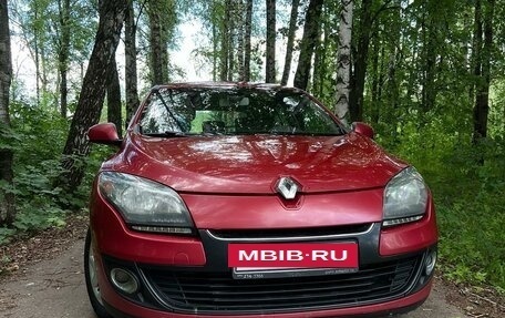 Renault Megane III, 2012 год, 800 000 рублей, 2 фотография