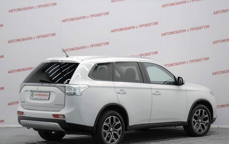 Mitsubishi Outlander III рестайлинг 3, 2014 год, 1 549 000 рублей, 2 фотография