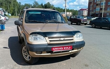 Chevrolet Niva I рестайлинг, 2004 год, 280 000 рублей, 2 фотография