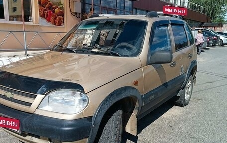 Chevrolet Niva I рестайлинг, 2004 год, 280 000 рублей, 3 фотография