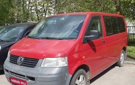 Volkswagen Transporter T5 рестайлинг, 2004 год, 1 200 000 рублей, 1 фотография