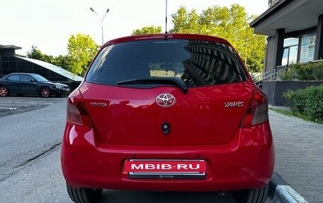 Toyota Yaris III рестайлинг, 2008 год, 950 000 рублей, 7 фотография