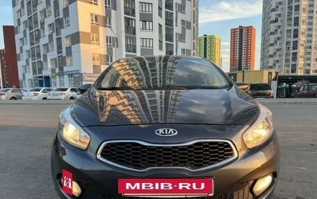 KIA cee'd III, 2014 год, 1 250 000 рублей, 2 фотография