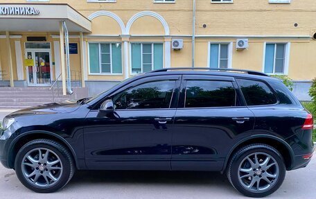 Volkswagen Touareg III, 2011 год, 2 239 000 рублей, 2 фотография