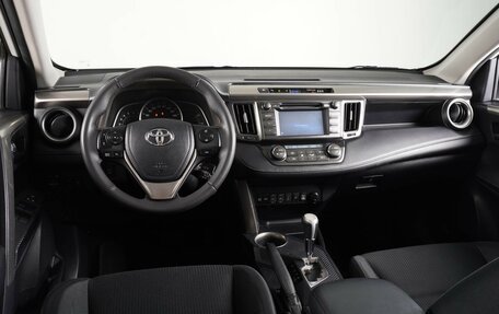 Toyota RAV4, 2014 год, 2 179 000 рублей, 6 фотография