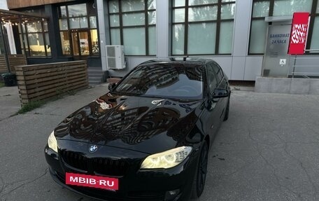 BMW 5 серия, 2011 год, 1 950 000 рублей, 2 фотография