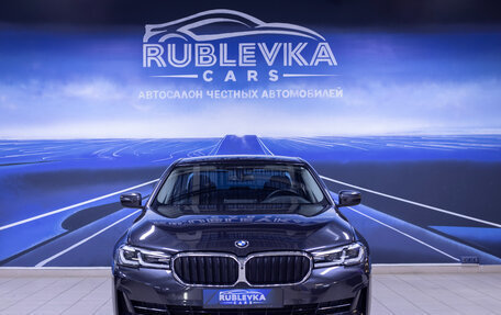 BMW 5 серия, 2021 год, 5 250 000 рублей, 3 фотография