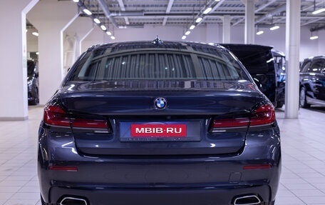 BMW 5 серия, 2021 год, 5 250 000 рублей, 6 фотография