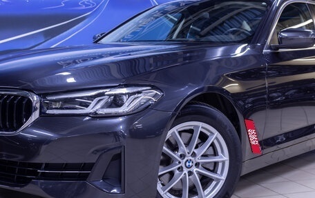 BMW 5 серия, 2021 год, 5 250 000 рублей, 2 фотография