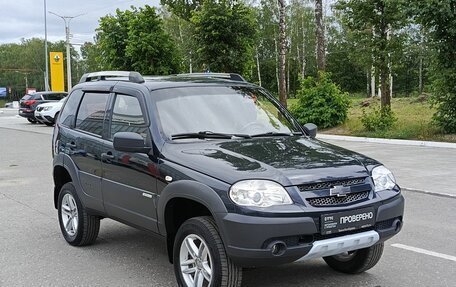 Chevrolet Niva I рестайлинг, 2014 год, 713 000 рублей, 3 фотография