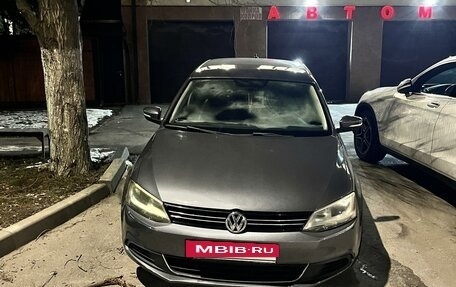 Volkswagen Jetta VI, 2014 год, 1 100 000 рублей, 3 фотография