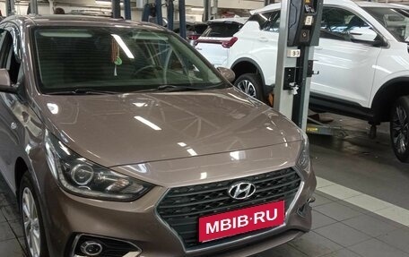 Hyundai Solaris II рестайлинг, 2017 год, 898 000 рублей, 2 фотография
