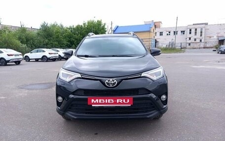 Toyota RAV4, 2018 год, 2 596 000 рублей, 2 фотография