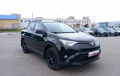 Toyota RAV4, 2018 год, 2 596 000 рублей, 3 фотография