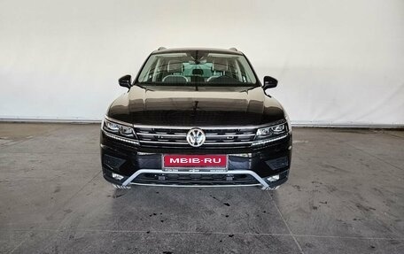 Volkswagen Tiguan II, 2019 год, 3 597 000 рублей, 2 фотография
