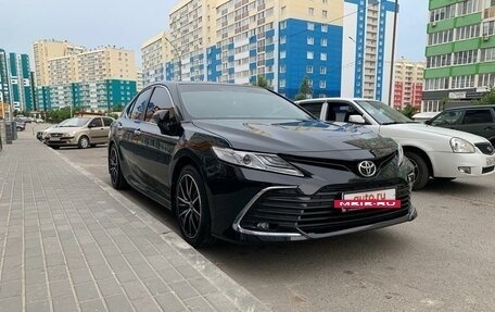 Toyota Camry, 2021 год, 2 650 000 рублей, 5 фотография